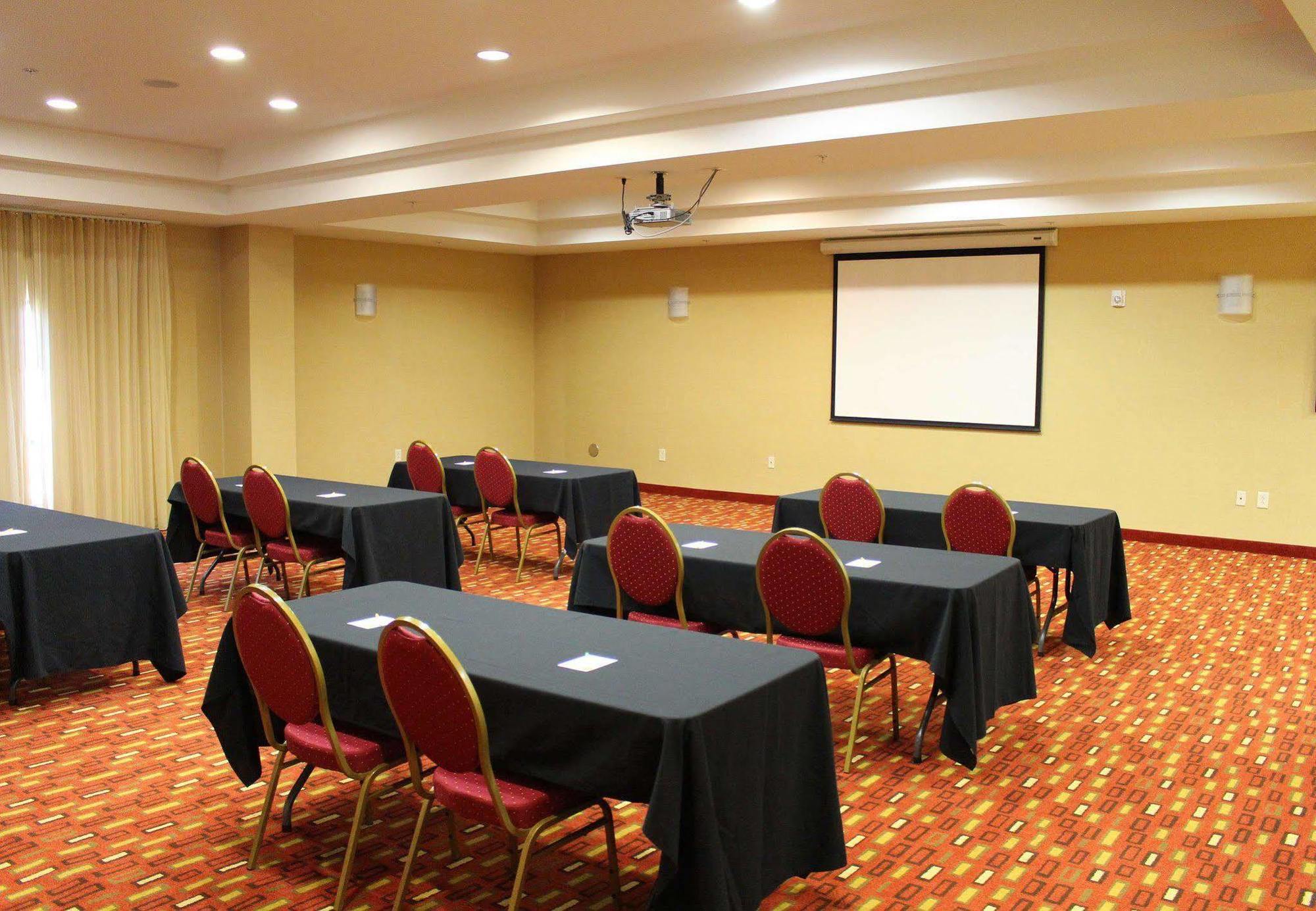 Courtyard By Marriott Clarksville Extérieur photo